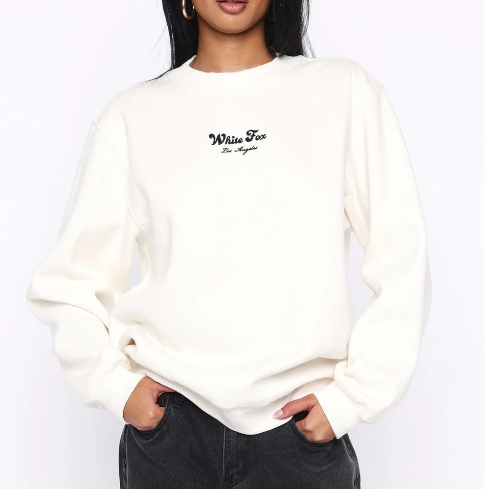 White Fox Boutique Cream Crewneck • NWT • Size XXS/XS